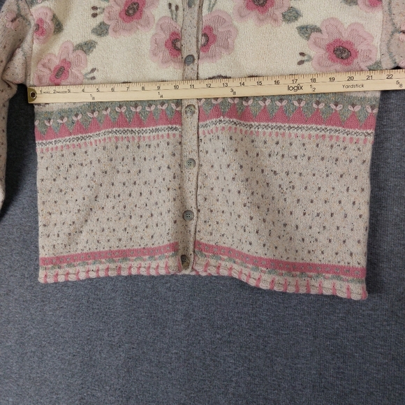 ORVIS WOMENS VTG CREAM PINK 3D FLORAL LONG SLEEVE LAMBSWOOL SILK CARDIGAN SZ M - Picture 4 of 7